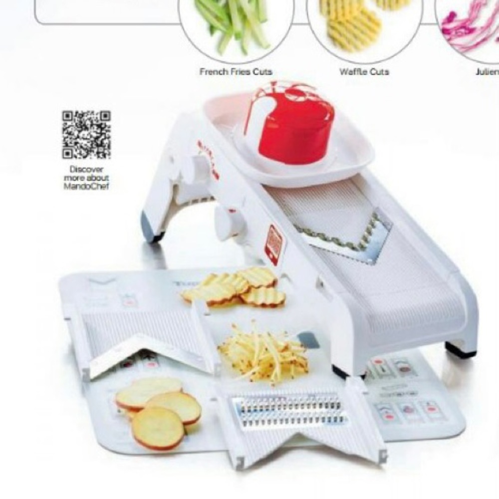 Tupperware Mandoline and Mat